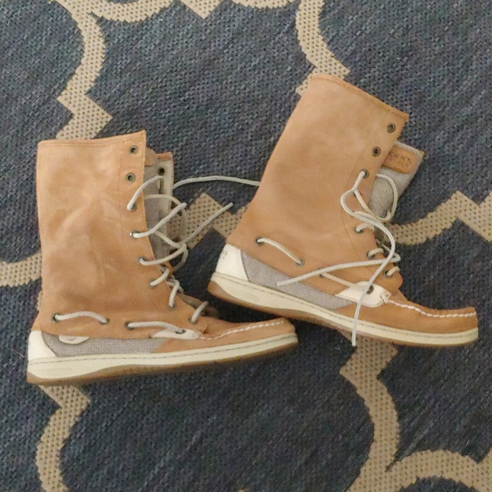 Sperry high top